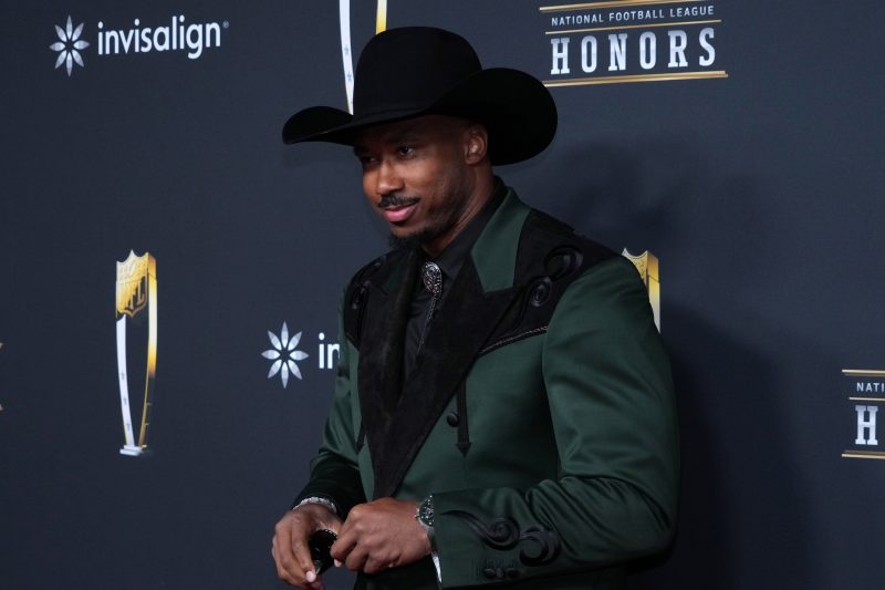 NFL Defensive POY going to Italy to cheer on snowboarder girlfriend